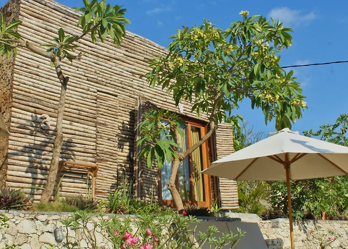 Kabeh Jati Garden & Restaurant Casa de hóspedes 3*