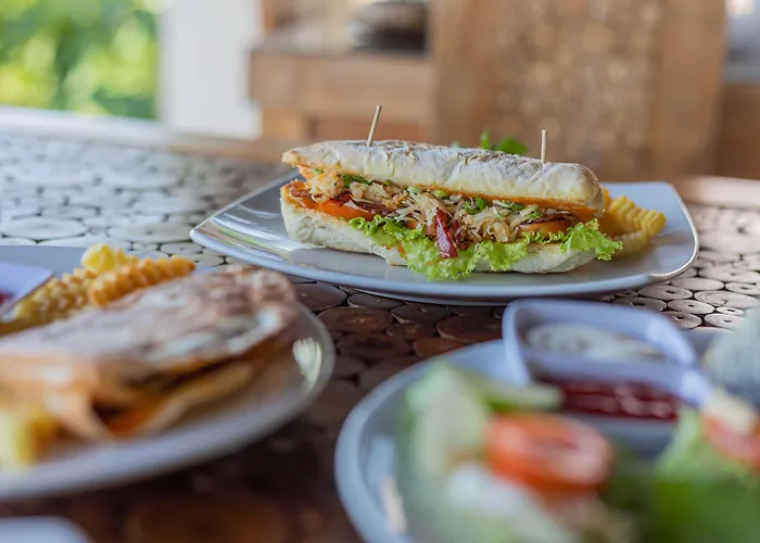 Kabeh Jati Garden & Restaurant Tanglad