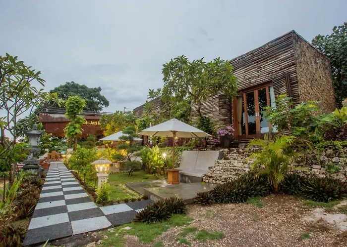 Kabeh Jati Garden & Restaurant Konukevi Tanglad