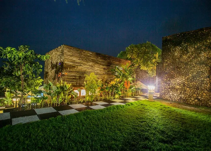 Kabeh Jati Garden & Restaurant